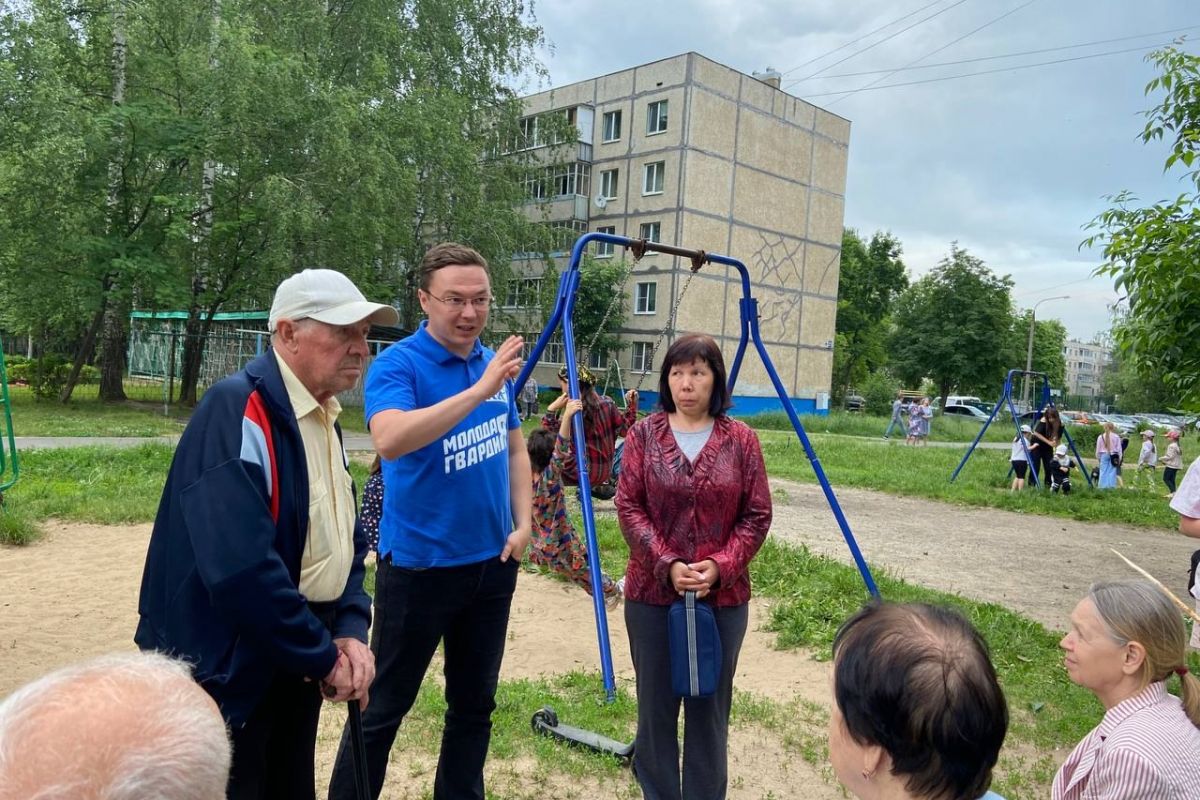 Депутат Горсобрания Андрей Шакулов провел встречу с жителями столицы