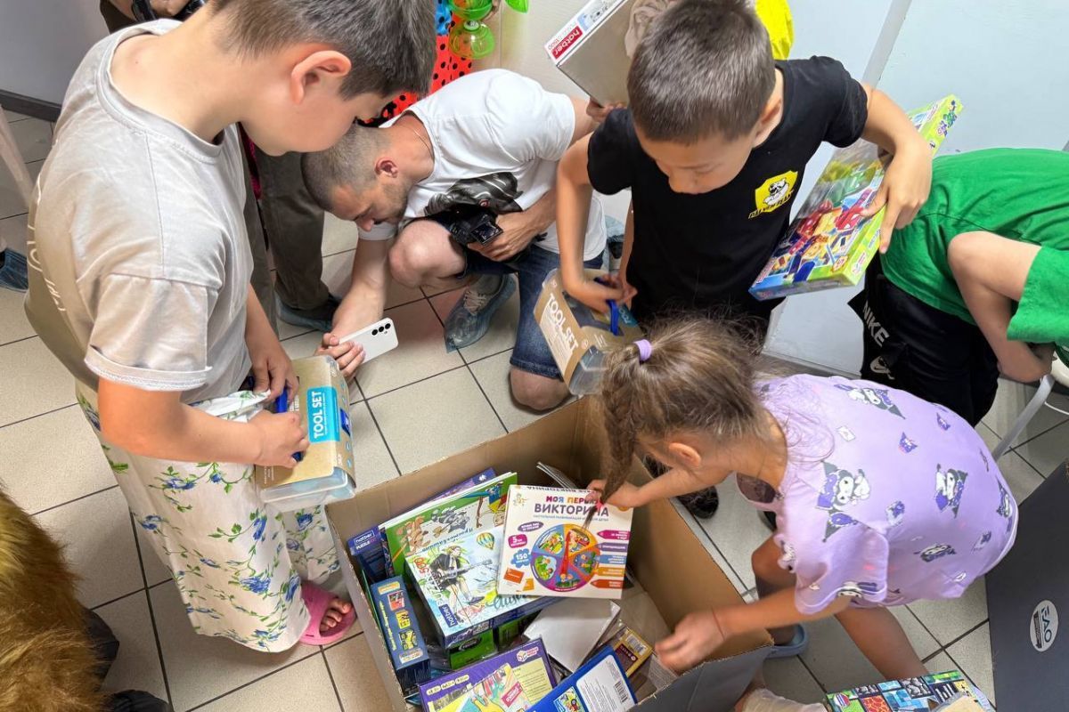 Концертные программы, игровые интерактивы, спортивные состязания: «Единая Россия» поздравила жителей регионов с Днём защиты детей