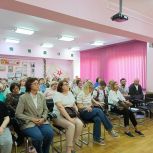 Член Центрального местного отделения партии «Единая Россия», депутат Челябинской городской думы Евгений Ботов, посетил специальную образовательную школу-интернат для детей с ограниченными возможностями здоровья №127 города Челябинска