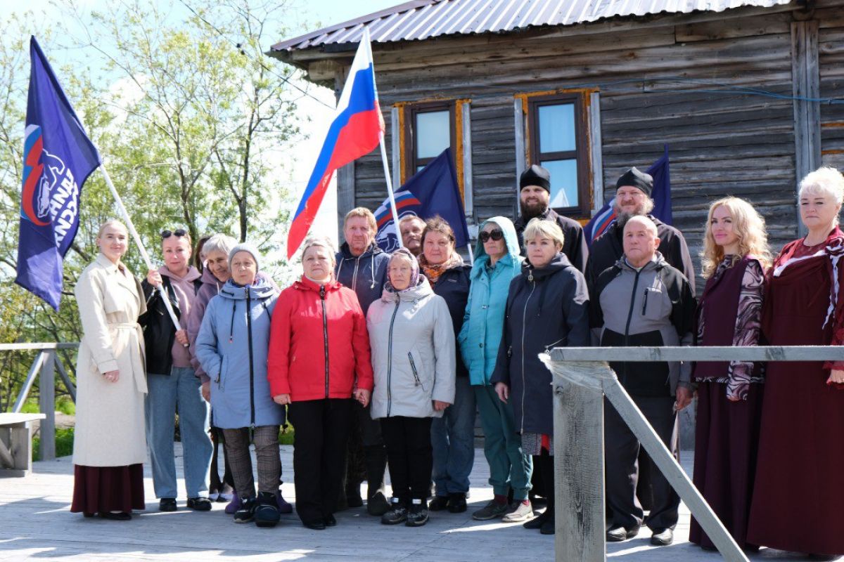 Ненецкое региональное отделение Партии "Единая Россия" оказало помощь в организации памятного мероприятия в деревне Андег
