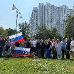 Единороссы провели патриотические акции ко Дню России в Южном округе Москвы