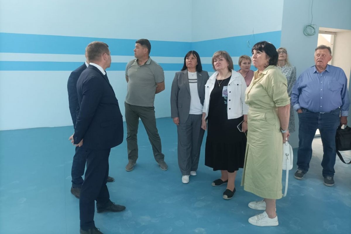 Депутат «Единой России» Ирина Жукова приняла участие в мониторинге капремонта гимназии имени А. С. Пушкина
