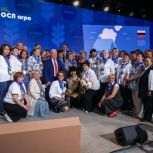 «Единая Россия» назвала имена лучших почтальонов страны