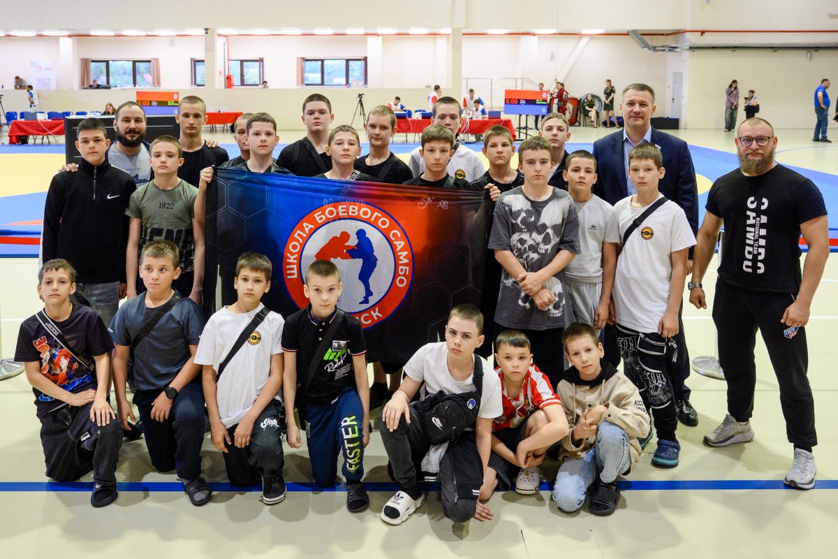В Екатеринбурге «Единая Россия» организовала экскурсионную программу для юных спортсменов из ЛНР
