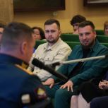 «Единая Россия» организовала для молодёжи встречу с Героем России в столичном Музее Вооружённых сил РФ
