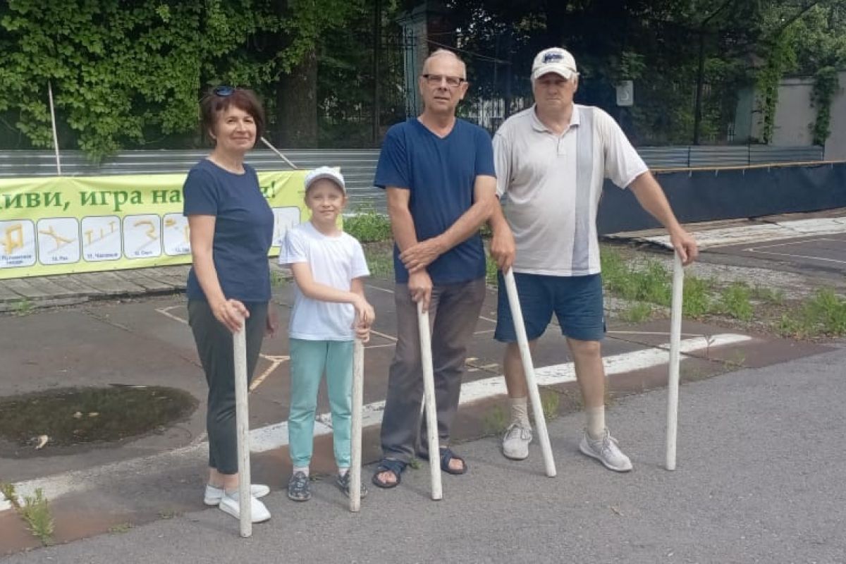 «Живи, игра народная!»: В День России в Пензе возродили интерес к городошному спорту