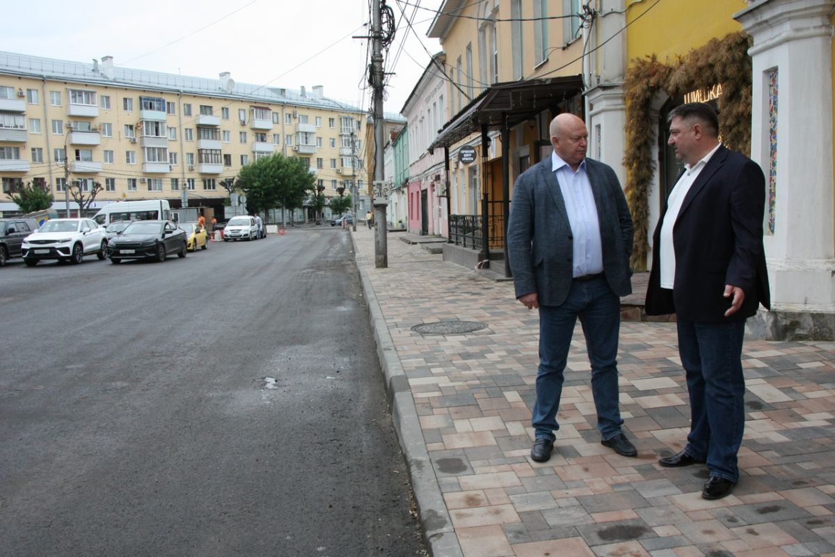 Андрей Красов провел депутатский контроль ремонта дорог в Рязани