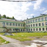 По народной программе «Единой России» в Бердске ведут ремонт Экономического лицея