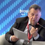 Андрей Макаров о ключевой сессии ПМЭФ-2025: Откровенный разговор, которого давно не было