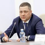 Деловой климат в регионе, ход строительства технопарка и адресные вопросы обсудили единороссы на встрече с губернатором