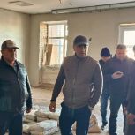 В Кукморском районе ремонтируют сельский ТЮЗ