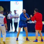 В Кузбассе прошел чемпионат России по самбо и боевому самбо среди мастеров памяти Героев России