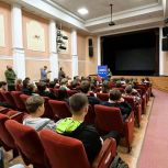 Единороссы разъяснили молодёжи Советского (ХМАО) вопросы летней занятости