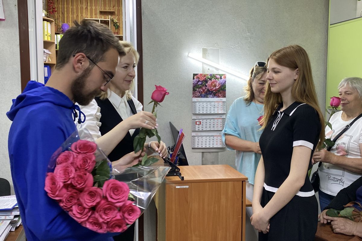 «Единая Россия» по всей стране поздравила социальных работников с профессиональным праздником