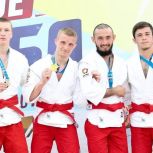 Сенатор Николай Владимиров поздравил призеров Чемпионата России по пляжному самбо в Анапе