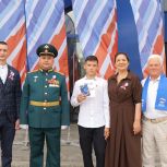 В Альметьевске День России отметили вручением паспортов, концертом, мастер- классами и открытием патриотического фестиваля
