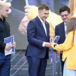 Сергей Карякин наградил победителей Всероссийского шахматного турнира «Кубок Сергея Карякина» и провел с ними сеанс одновременной игры