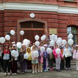 Тысяча воздушных шаров, киносеансы и мастер-классы: «Единая Россия» поздравила с Днём защиты детей
