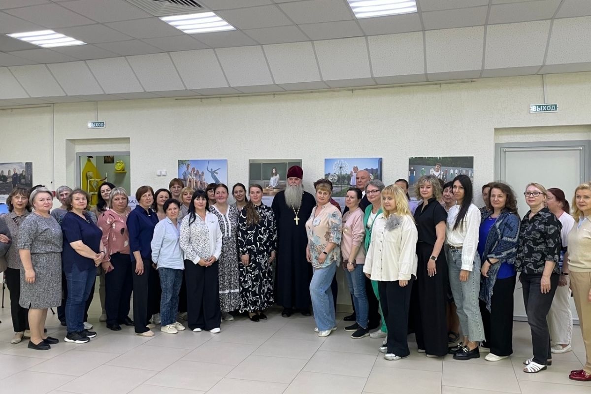 «Женское движение Единой России» открыло в Рязани фотовыставку о силе материнства и ценности семьи