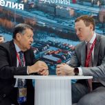 На ПМЭФ-2026 Павел Малков и Андрей Макаров обсудили ключевые направления развития региона