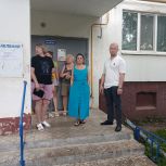 Павел Идилёв встретился с жильцами домов, чтобы обсудить обновление дворовой территории