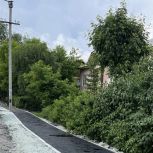 В Карталах завершается строительство новой пешеходной дорожки на улице Орджоникидзе