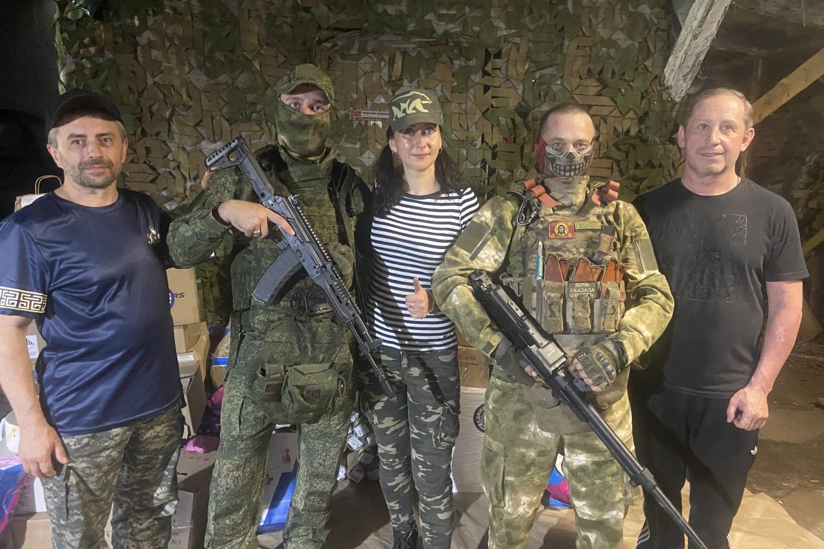 Ко Дню России единороссы запада Москвы доставили гуманитарную помощь на линию боевого соприкосновения