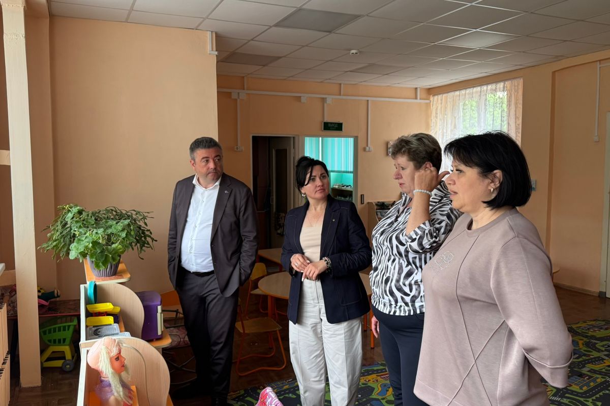 Елена Афанасова проверила состояние детских садов Оренбурга