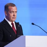 Дмитрий Медведев: «Единая Россия» не позволит своре ненавистников России уничтожить её