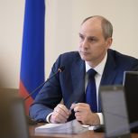 Денис Паслер поставил главе Екатеринбурга задачу рационально распределить поступающий общественный транспорт