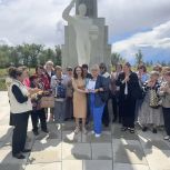 Юлия Литневская провела для ветеранов экскурсию в Парке покорителей космоса