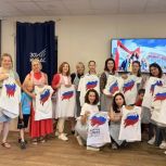 «Женское движение Единой России» устроило творческий мастер-класс для многодетных мам в Кемерове