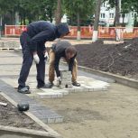 В Людиново завершается благоустройство сквера Тружеников тыла