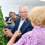 Юрий Попов поддержал волонтеров из Батырево