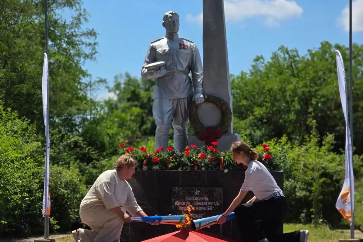 На Братской могиле в Минераловодском округе торжественно зажжён Вечный огонь