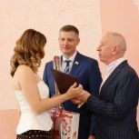 Единороссы поздравили медиков Мичуринска и Мичуринского округа с профессиональным праздником
