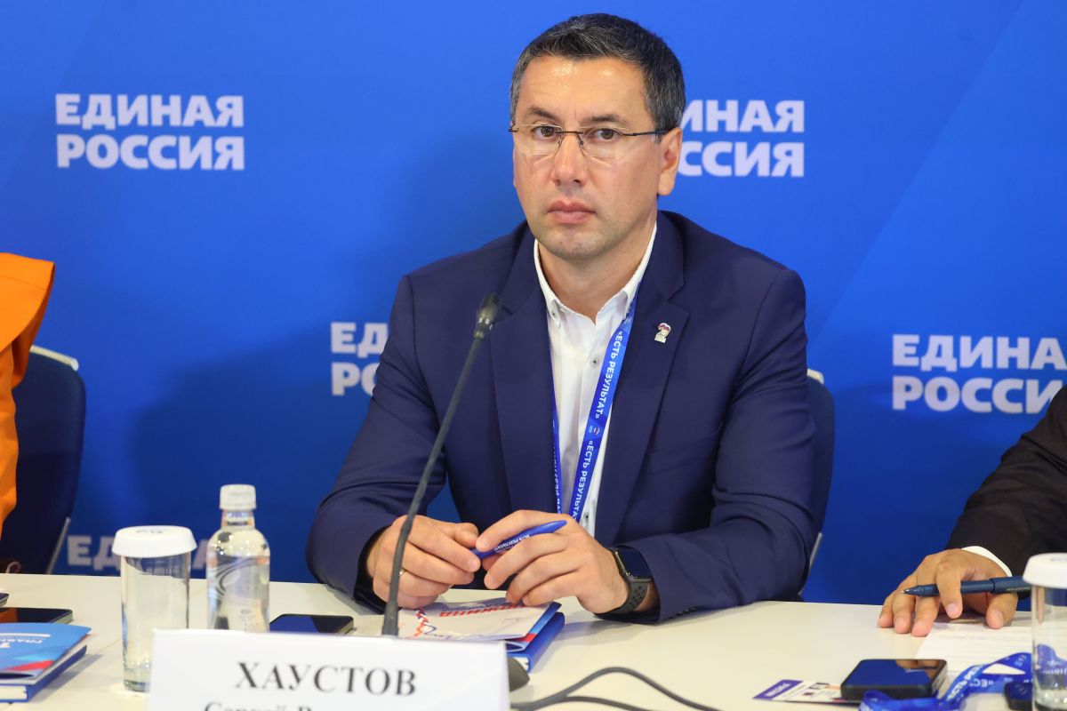 Сергей Хаустов: «Наша задача — не только рекордные урожаи, но и система адресной поддержки предприятий глубокой переработки сырья»