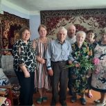 В Курской области поздравили с 90-летним юбилеем труженика из Котовки