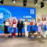 Виктор Горбунов поздравил социальных работников Шумерли с профессиональным праздником