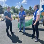Партдесант ознакомился с ремонтом школы и оценил безопасность аквапарка и детских площадок