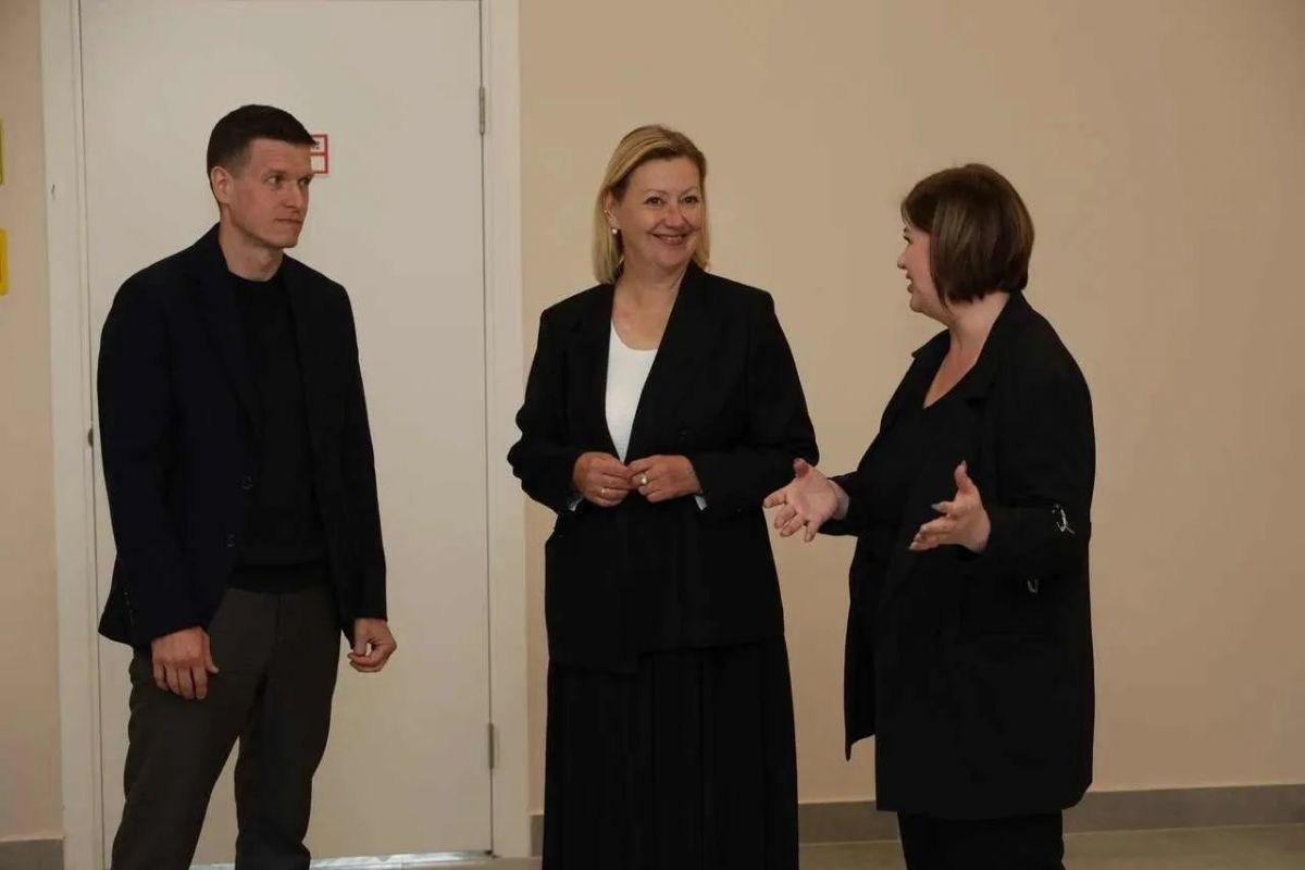 Новую детскую поликлинику в Тарко-Сале посетила Татьяна Бучкова