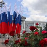 Поздравление секретаря Курского реготделения партии «Единая Россия» Евгения Лобова