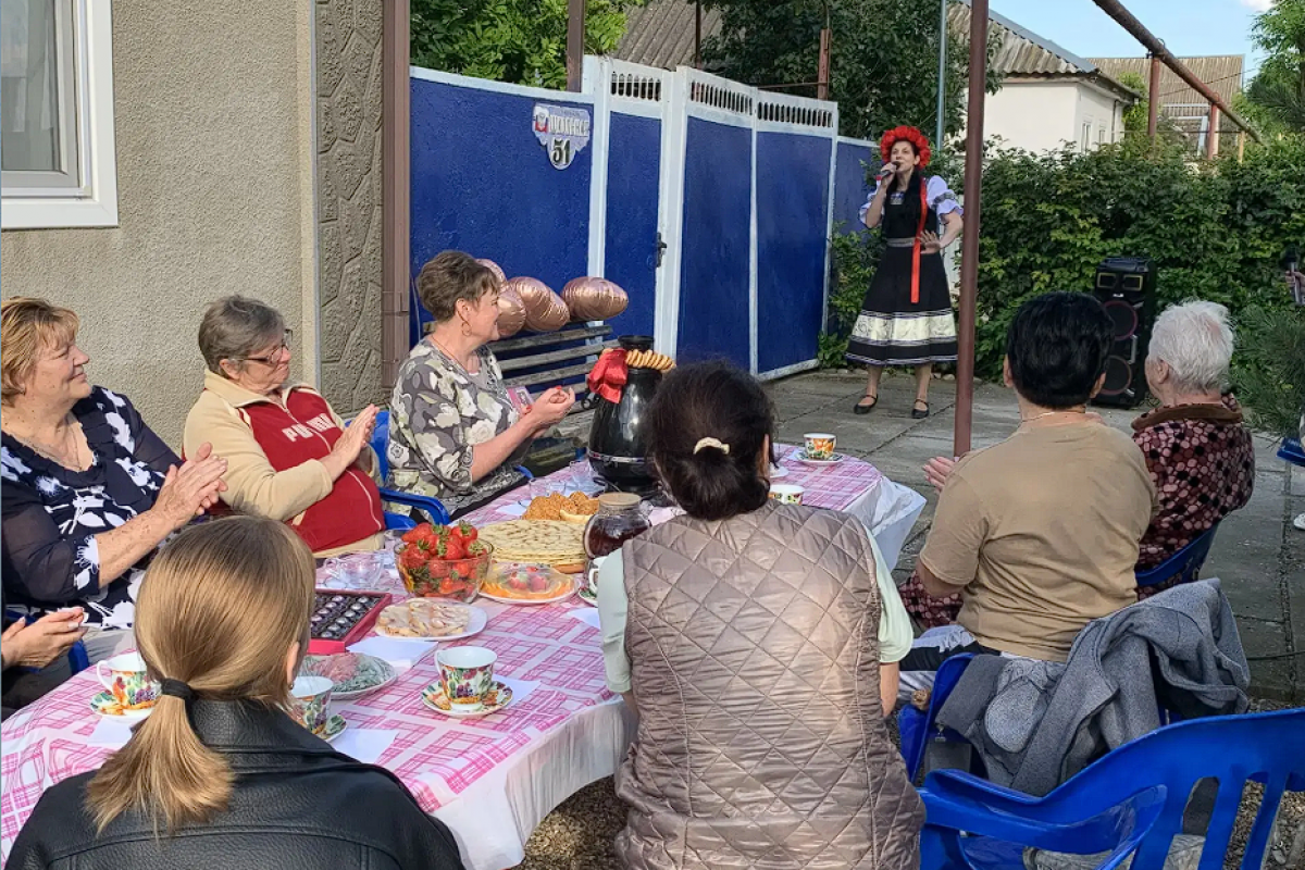 «Единая Россия» собрала соседей за одним столом