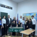 «Единая Россия» установила Парту Героя в волгоградском филиале МФЮА