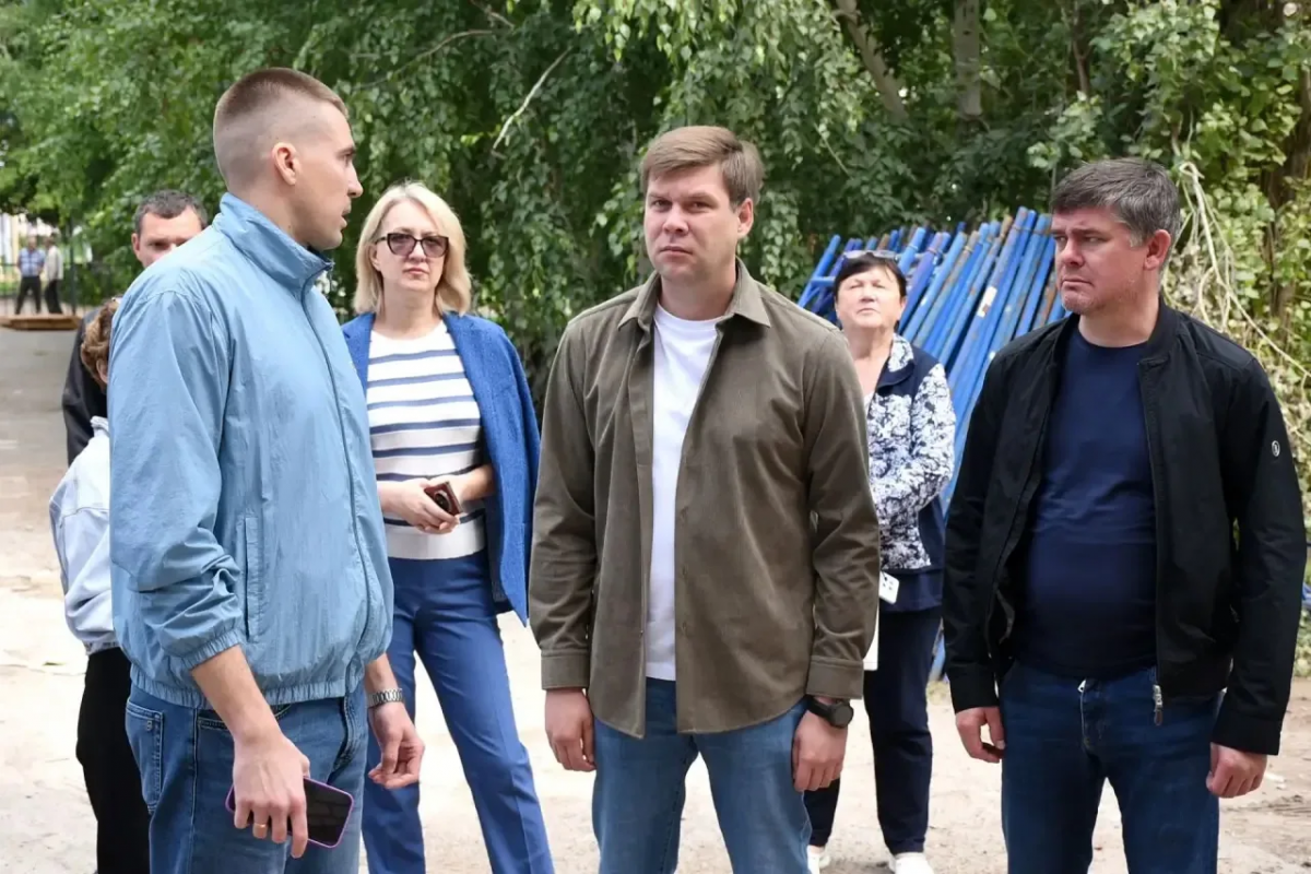 Альберт Юмадилов проверил ход ремонтных работ в школах Городища и Краснохолма