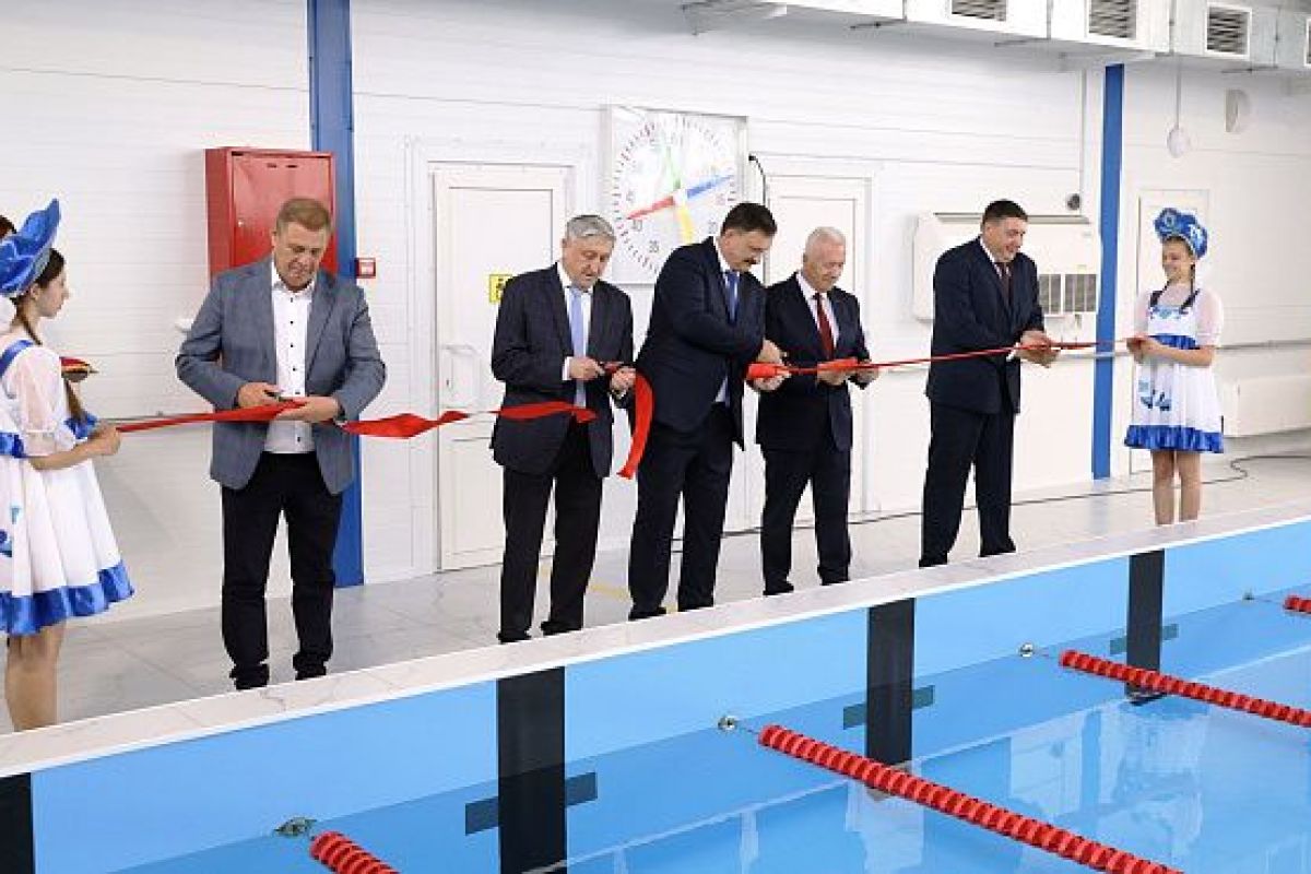 В Елани открыли новый  плавательный бассейн