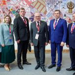 Делегация Кировской области во главе с Александром Соколовым работает на ПМЭФ