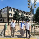 В Чечне активисты «Единой России» проверили безопасность дорог у школ