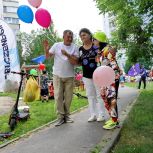 «Единая Россия» открыла новые детские игровые площадки в Новосибирске