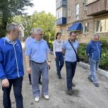 Народная программа "Единой России" помогает решать вопросы благоустройства в Великих Луках